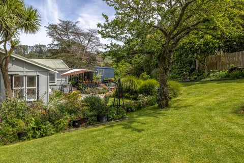 1 Crescent Road West, Ostend, Waiheke Island