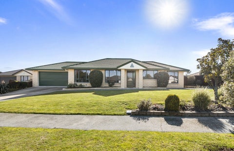 6 Logan Place, Kelvin Grove, Palmerston North