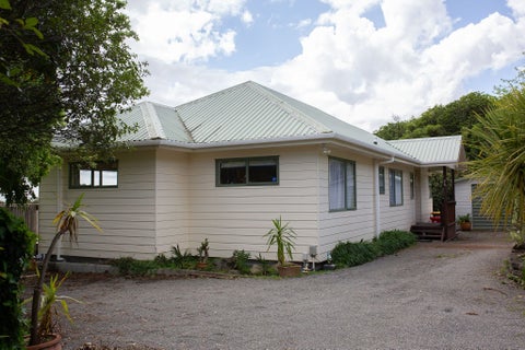 9 Amokura Street, Waikanae