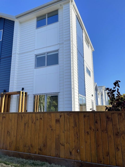 8/8 Yeovil Road, Te Atatu Peninsula, Auckland