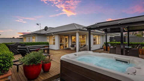 15 Waimakariri Drive, Te Awa, Napier