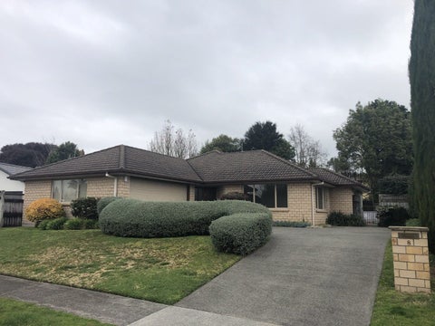 8 Chesterton Drive, Leamington, Cambridge