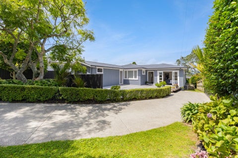 95 Royal Road, Massey, Auckland