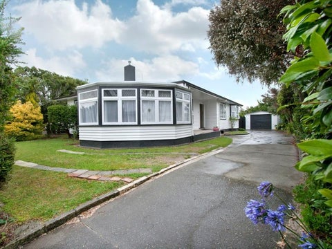 8 Karamea Crescent, Kelvin Grove, Palmerston North