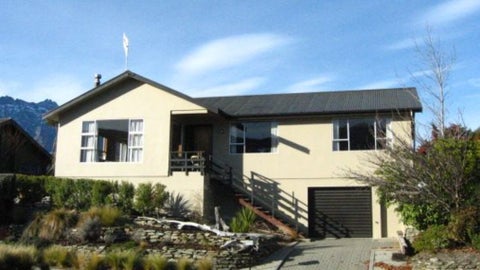 23 Oregon Drive, Kelvin Heights, Queenstown