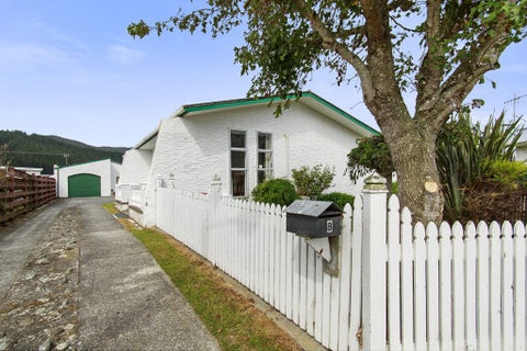 1/8 Kew Grove, Wainuiomata, Lower Hutt