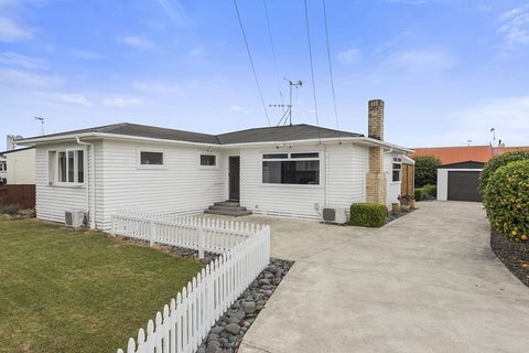 8 Poaka Avenue, Dinsdale, Hamilton
