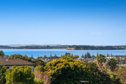26 Waldorf Crescent, Orewa, Orewa