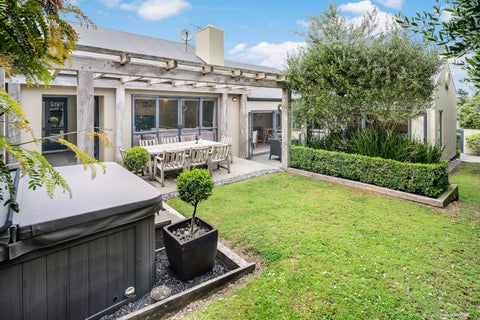 12 Cutter Place, Greenhithe, Auckland