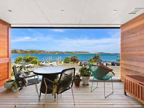 N104/326 Evans Bay Parade, Hataitai, Wellington
