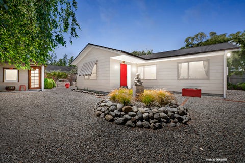 429B High Street South, Carterton