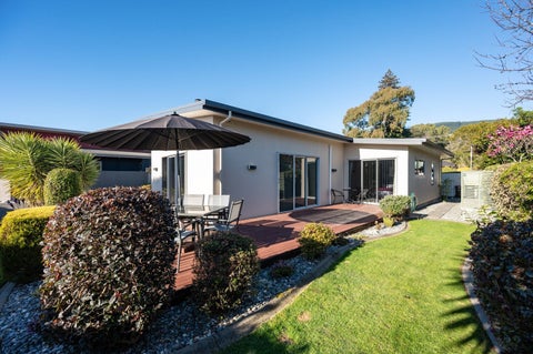 8 Gershwin Grove, Stoke, Nelson