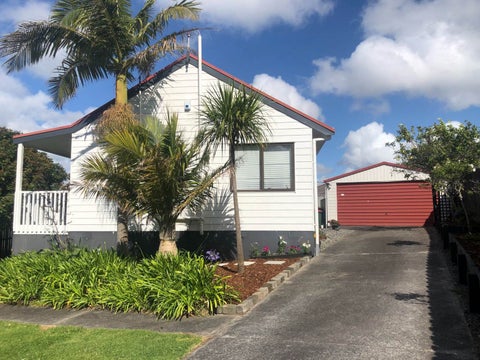 15 Hassan Drive, Massey, Auckland