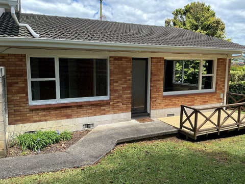2/30 Sunnynook Road, Sunnynook, Auckland