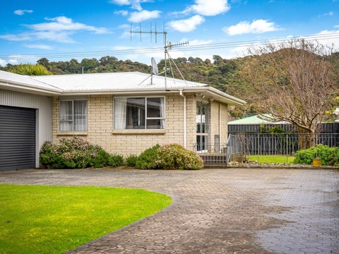 2/17 Wimbledon Grove, Wainuiomata, Lower Hutt