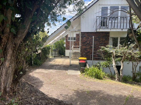 1/30 Martin Crescent, Northcote, Auckland
