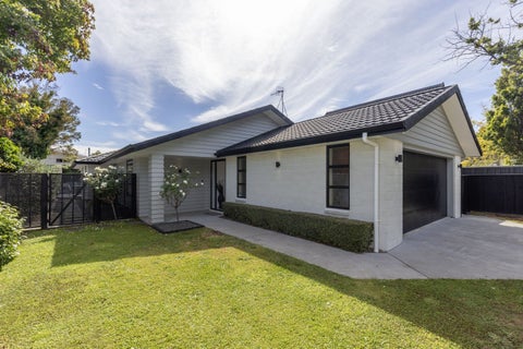 14 Fiesta Grove, Raumati Beach, Paraparaumu