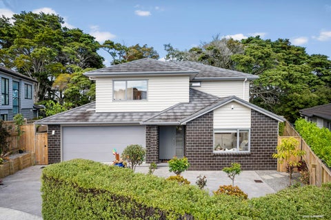 22 Aviano Close, Flat Bush, Auckland