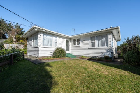 128 Helston Road, Paparangi, Wellington