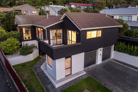 13 Kinnel Grove, Papakowhai, Porirua