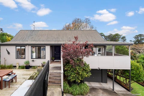 1/2 Lesa Annis Place, Henderson, Auckland