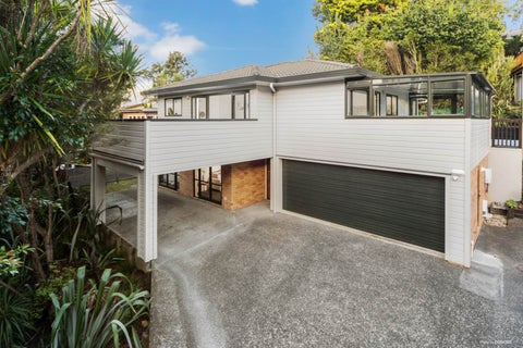 8 Poturi Streams Avenue, Titirangi, Auckland