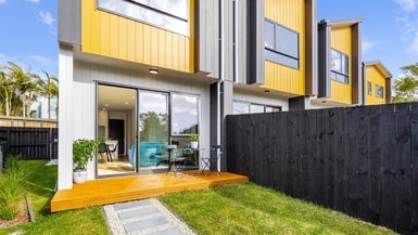 6/12 Fraser Road, Narrow Neck, Auckland