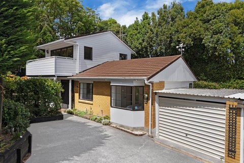 2/15 Micawber Place, Mellons Bay, Auckland