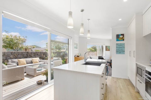 2 Lillian Place, Orewa, Orewa