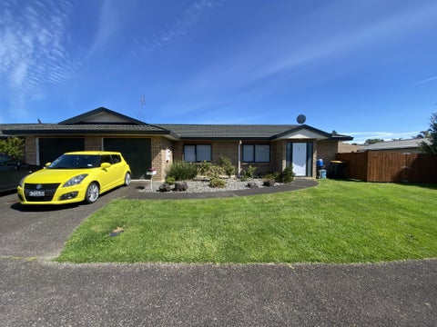 14/15 O'sullivan Place, Waiuku, Auckland