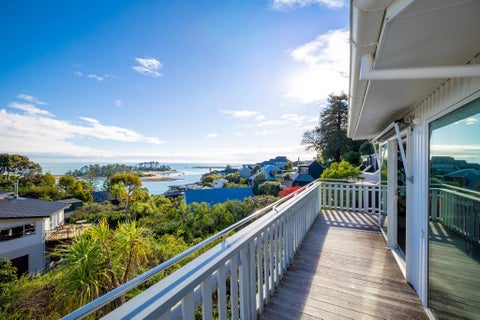 4 The Cliffs, Britannia Heights, Nelson