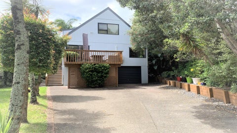 21 Pohutukawa Avenue, Red Beach, Red Beach