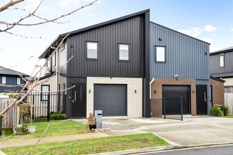 2/64 Cabourne Drive, Glenview, Hamilton