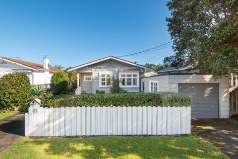 1/18 Gladstone Road, Northcote, Auckland