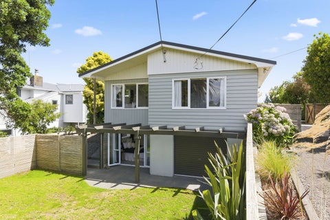7 Whyte Street, Paraparaumu Beach, Paraparaumu