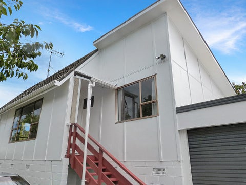 2/35 Sandiacre Way, Browns Bay, Auckland
