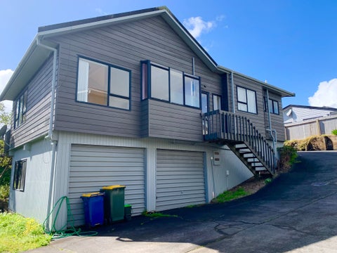 1/17 Akoranga Drive, Northcote, Auckland