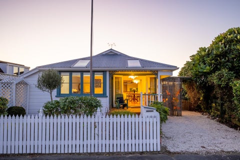 100 Point Road, Monaco, Nelson