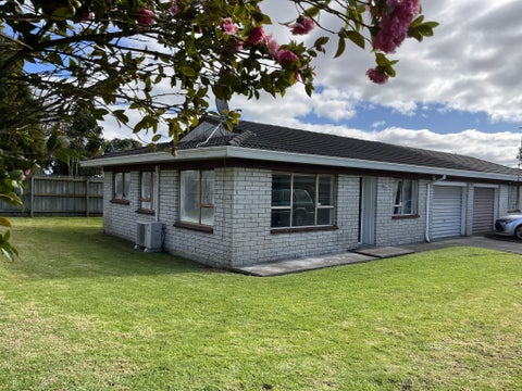 18B Challen Close, Conifer Grove, Takanini