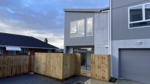 9/2 Moor Avenue, Te Atatu Peninsula, Auckland