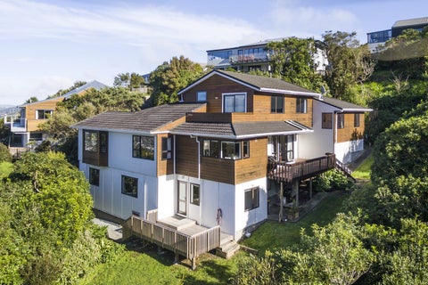 16 Ramphal Terrace, Khandallah, Wellington