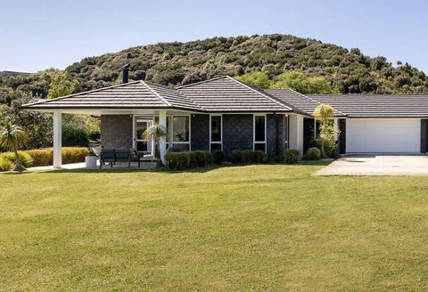 266 Lakes Boulevard, Pyes Pa, Tauranga