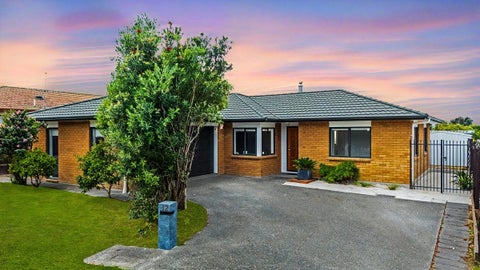 12 Reremanu Place, Weymouth, Auckland