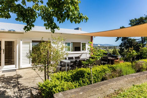 18 Palm Grove, Belmont, Lower Hutt