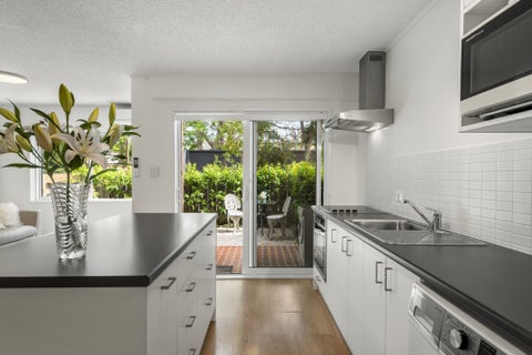 4/83 Lake Road, Devonport, Auckland