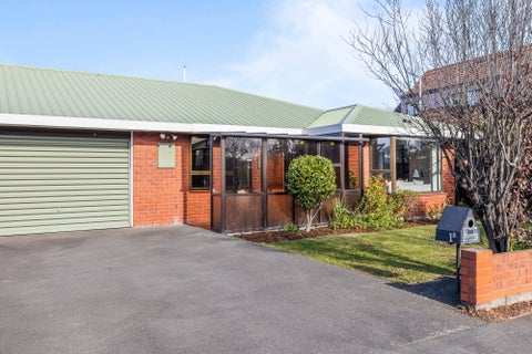 2/1 Alvarez Place, Somerfield, Christchurch