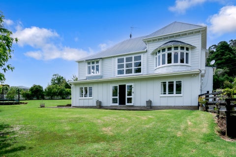 12 Mildon Road, Waitākere, Auckland