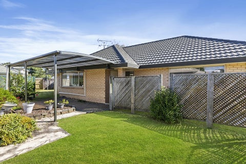 9 Regalwood Place, Favona, Auckland