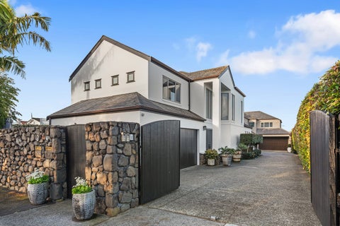 13A MILFORD ROAD, Milford, Auckland