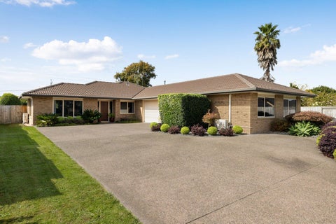 13 Rosewood Court, Huntington, Hamilton